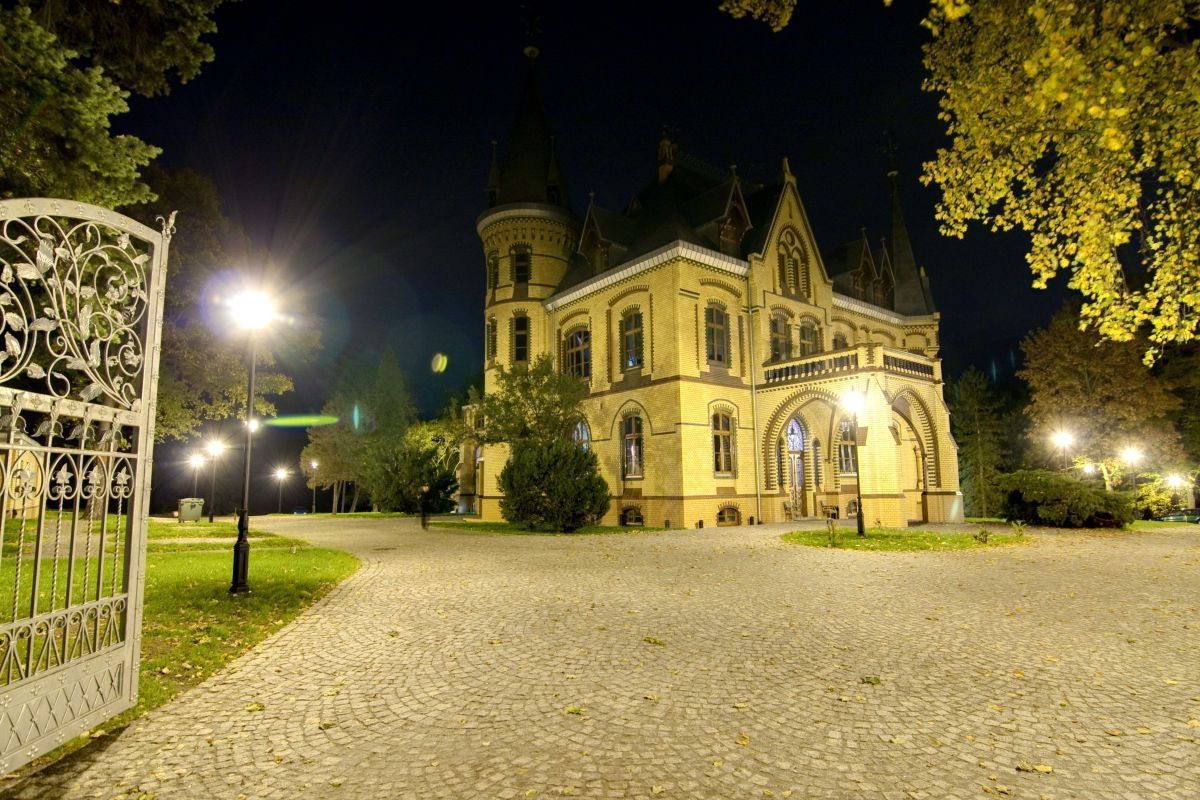 sala z noclegiem, pałac, dworek, zamek